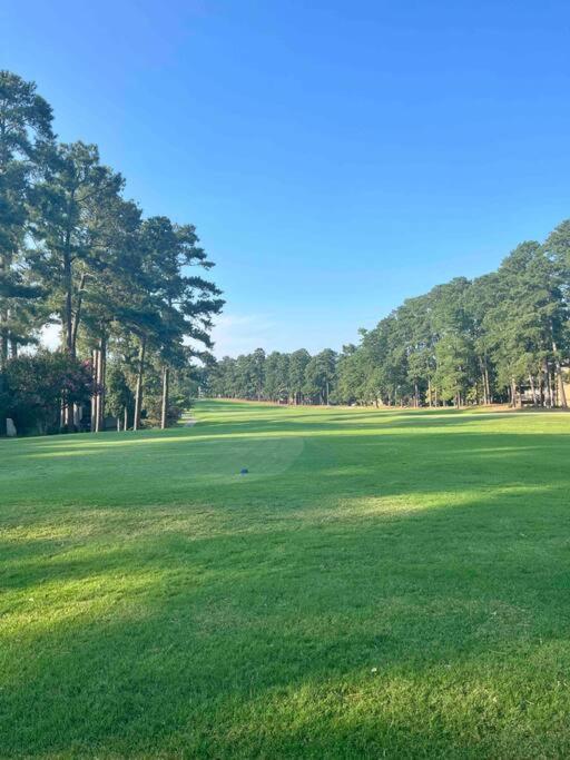 The Green Tee Suite Pinehurst Exterior photo